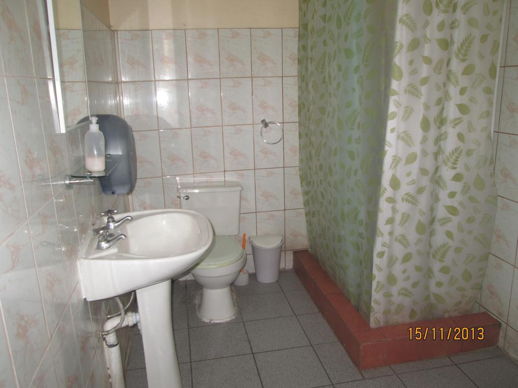 Bed & Breakfast Hostal Chaptex 1440 2*